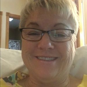 Meet your Posher, Deborah